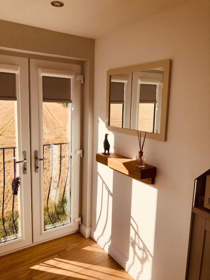 'Wardlaw View' Luxury Studio Apartment With Stunning View Kirkhill 外观 照片